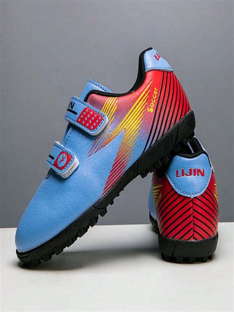 Voetbalschoenen voor kids Maat 26 .